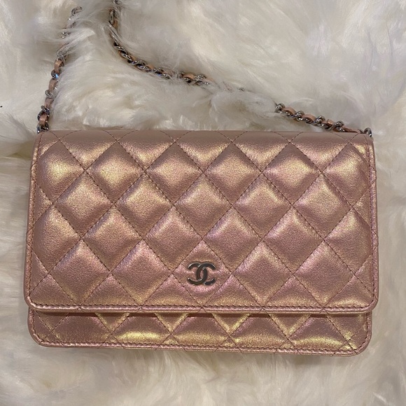NWT 21K Chanel Iridescent Pink WOC Wallet On Chain - Picture 5 of 16